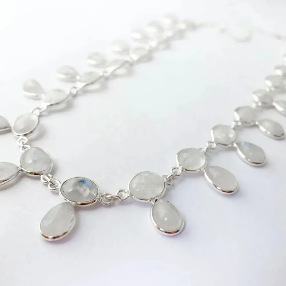 Gargantilha de cristais